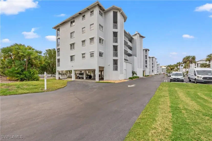 Picture of 4591 Bay Beach Ln 294, Fort Myers Beach FL 33931