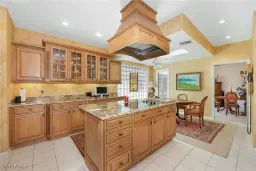 Picture of 204 Edgemere Way S, Naples, FL 34105