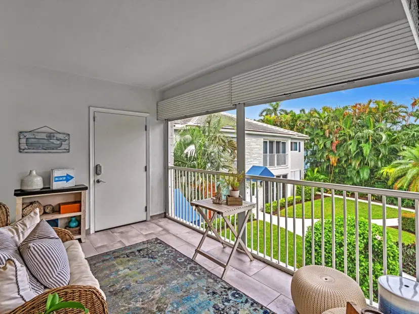 Picture of 1015 Ingraham Avenue 6, Delray Beach FL 33483