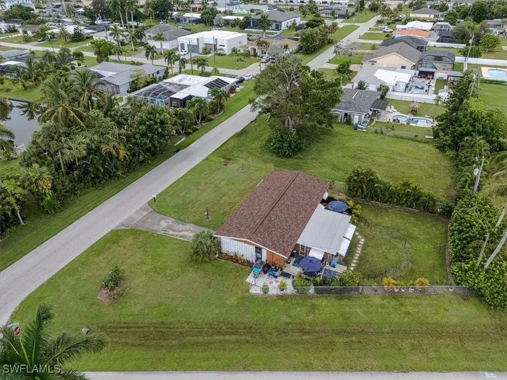 Picture of 712 Tower Dr, Cape Coral, FL 33904