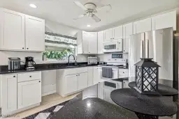 Picture of 712 Tower Dr, Cape Coral, FL 33904