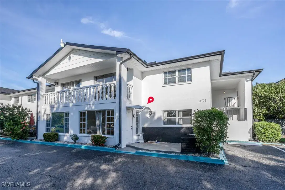 Picture of 3706 Broadway 20, Fort Myers, FL 33901