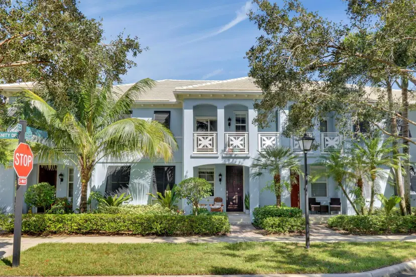 Picture of 3111 E Community Drive Dr, Jupiter FL 33458