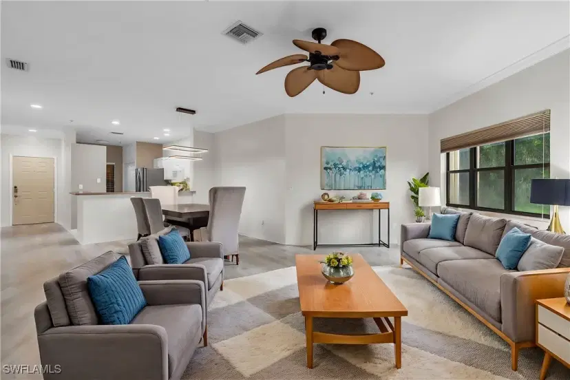 Picture of 200 Vintage Cir D-102, Naples FL 34119