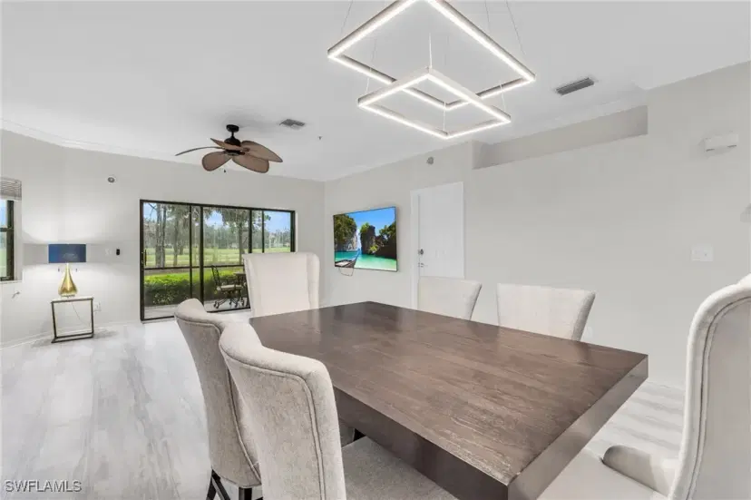Picture of 200 Vintage Cir D-102, Naples FL 34119