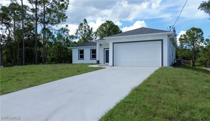 Picture of 4006 2Nd St Sw, Lehigh Acres FL 33976