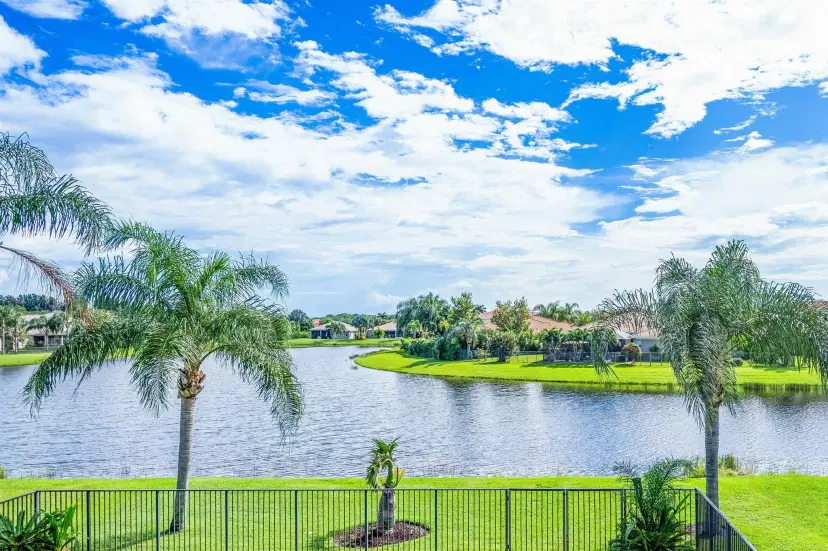 Picture of 1894 Grey Falcon Circle Sw, Vero Beach FL 32962