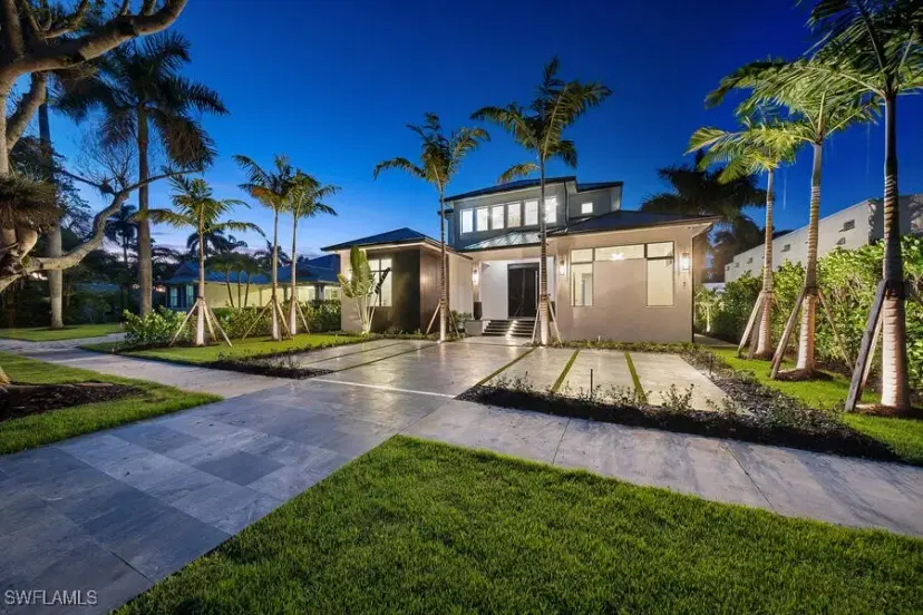 Picture of 1151 7Th Ave N N, Naples FL 34102