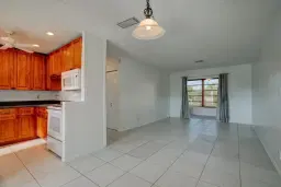 Picture of 2111 NE 1St 203 Court 203, Boynton Beach, FL 33435