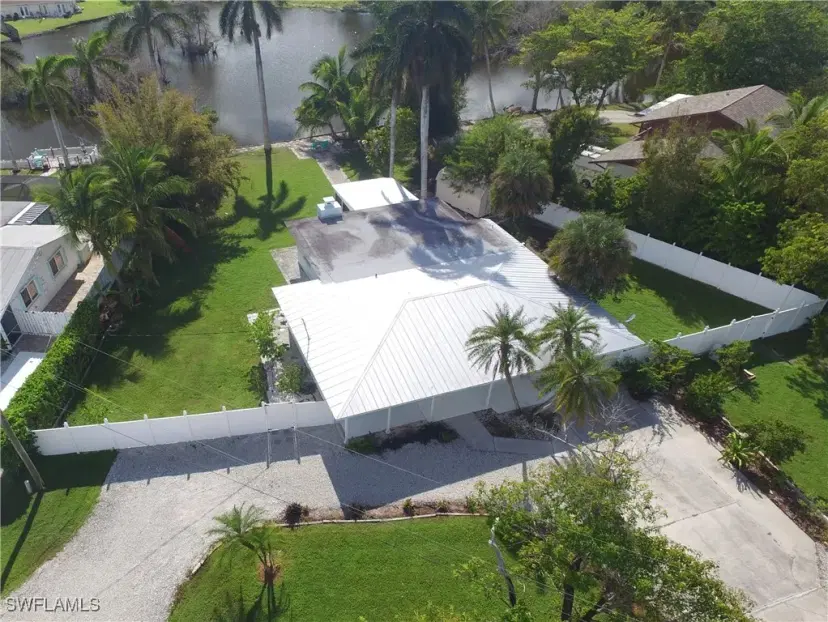 Picture of 22 Constitution Dr, Naples FL 34112