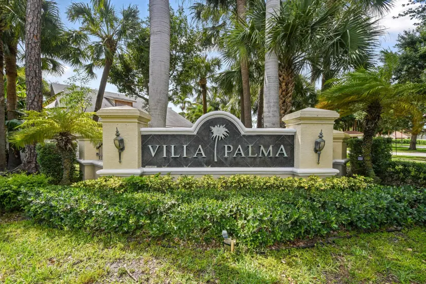 Picture of 4576 Thornwood Circle, Palm Beach Gardens FL 33418