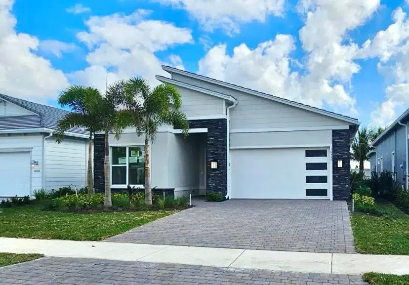 Picture of 10530 Northbrook Circle, Palm Beach Gardens FL 33412