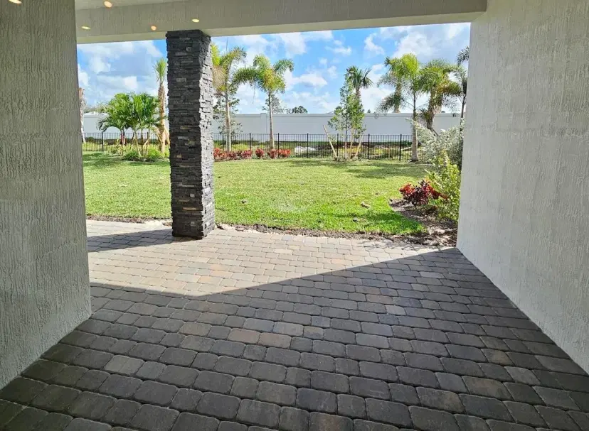 Picture of 10530 Northbrook Circle, Palm Beach Gardens FL 33412