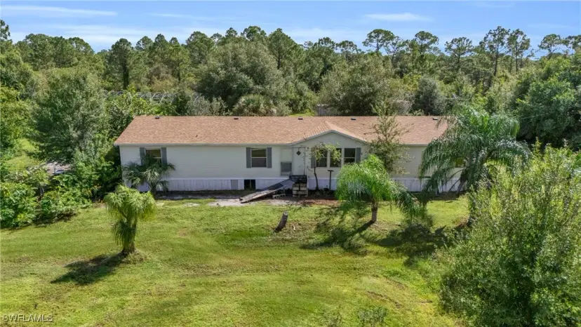 Picture of 1370 Crescent Ave, Labelle FL 33935