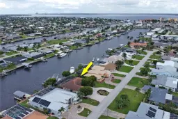 Picture of 1637 SE 41St St, Cape Coral, FL 33904
