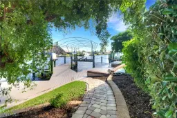 Picture of 1637 SE 41St St, Cape Coral, FL 33904