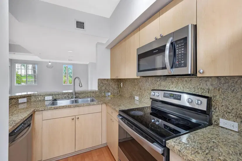 Picture of 2911 NE 185Th Street 2103, Aventura FL 33180