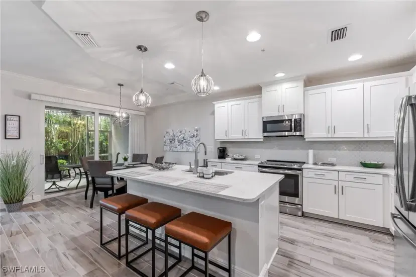 Picture of 6940 Avalon Cir 503, Naples FL 34112