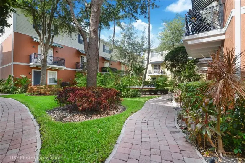 Picture of 2299 NE 9Th Ave 2299, Wilton Manors FL 33305