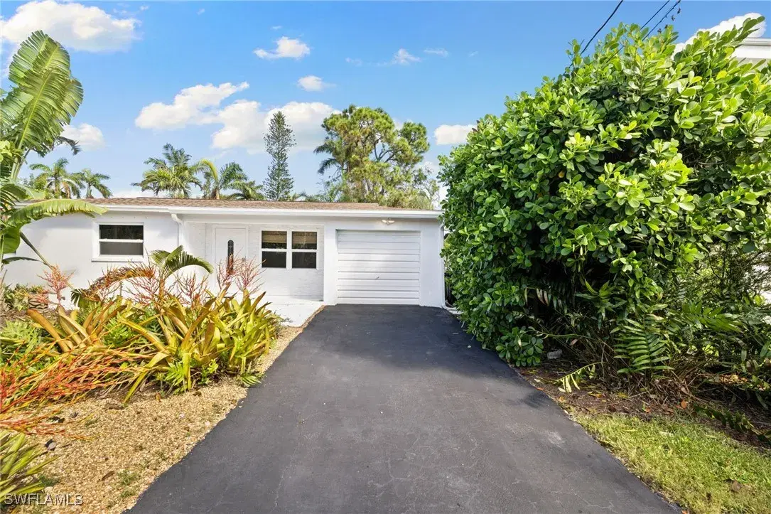 Picture of 1235 Rordon Ave, Naples, FL 34103