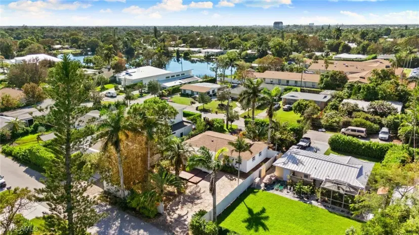 Picture of 1235 Rordon Ave, Naples FL 34103