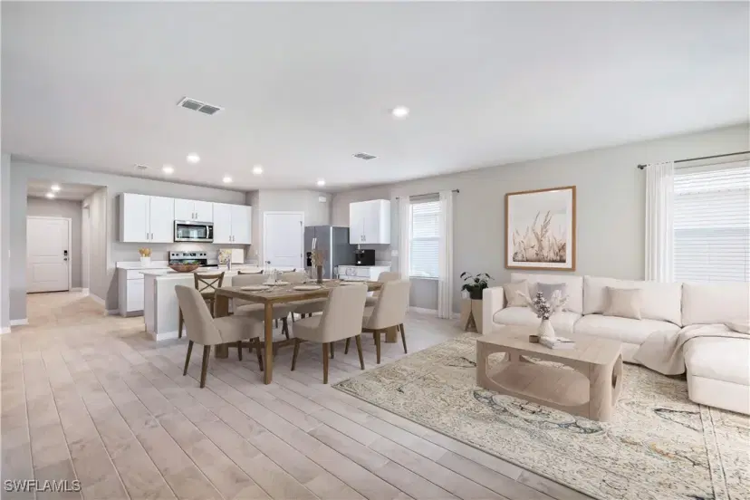Picture of 219 NE 31St Ter, Cape Coral FL 33909