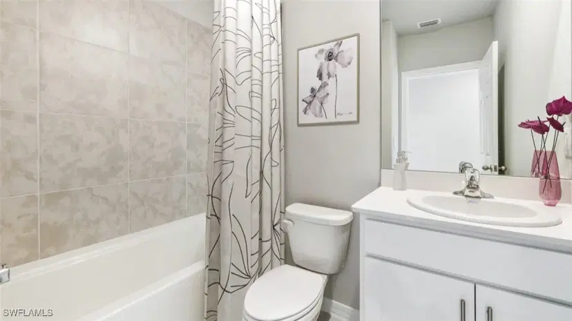 Picture of 1046 NE 2Nd Ter, Cape Coral FL 33993