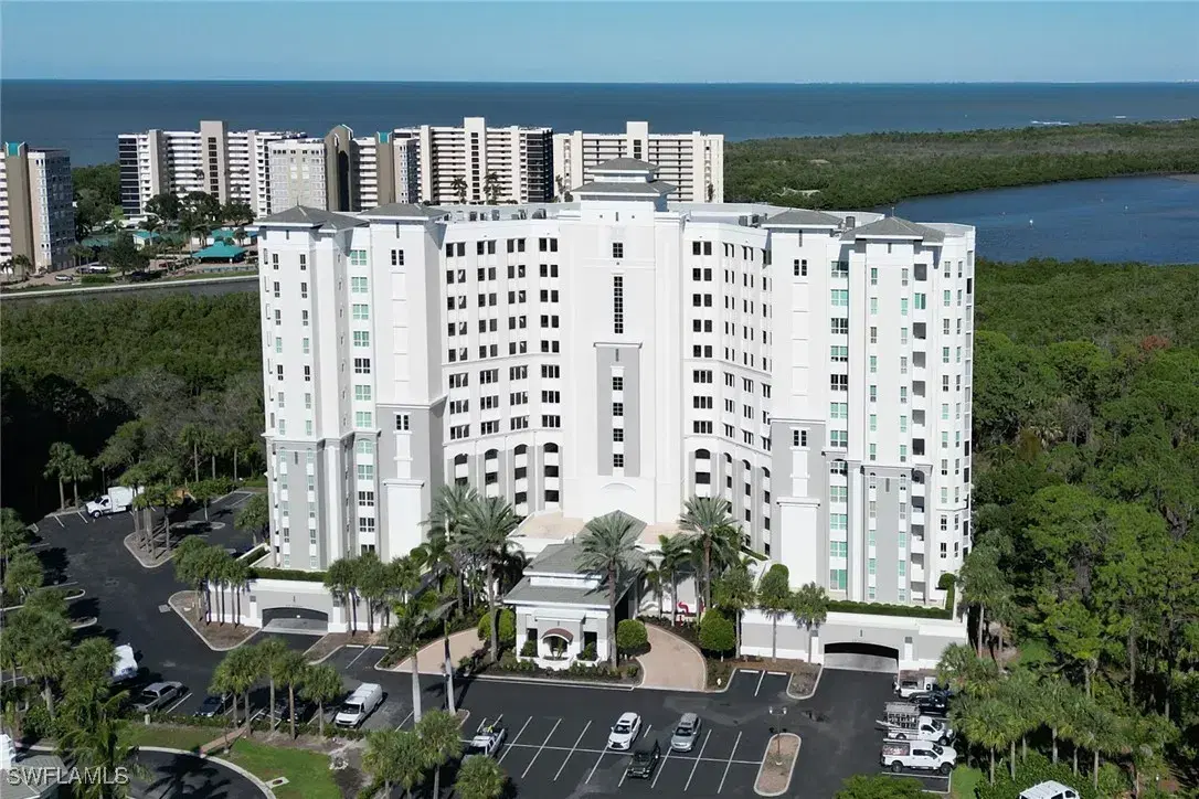 Picture of 325 Dunes Blvd Terrace 2, Naples, FL 34110