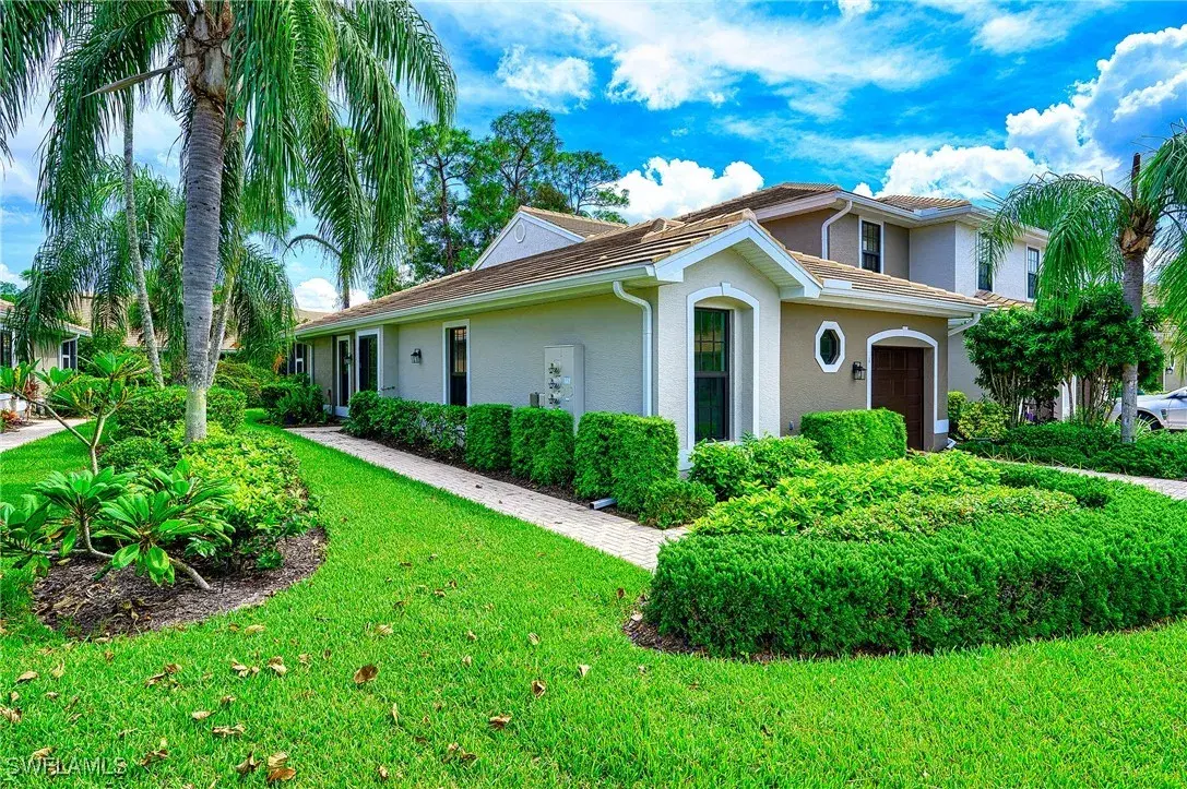 Picture of 7670 Meadow Lakes Dr 1501, Naples, FL 34104