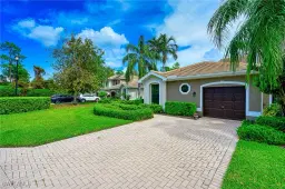 Picture of 7670 Meadow Lakes Dr 1501, Naples, FL 34104