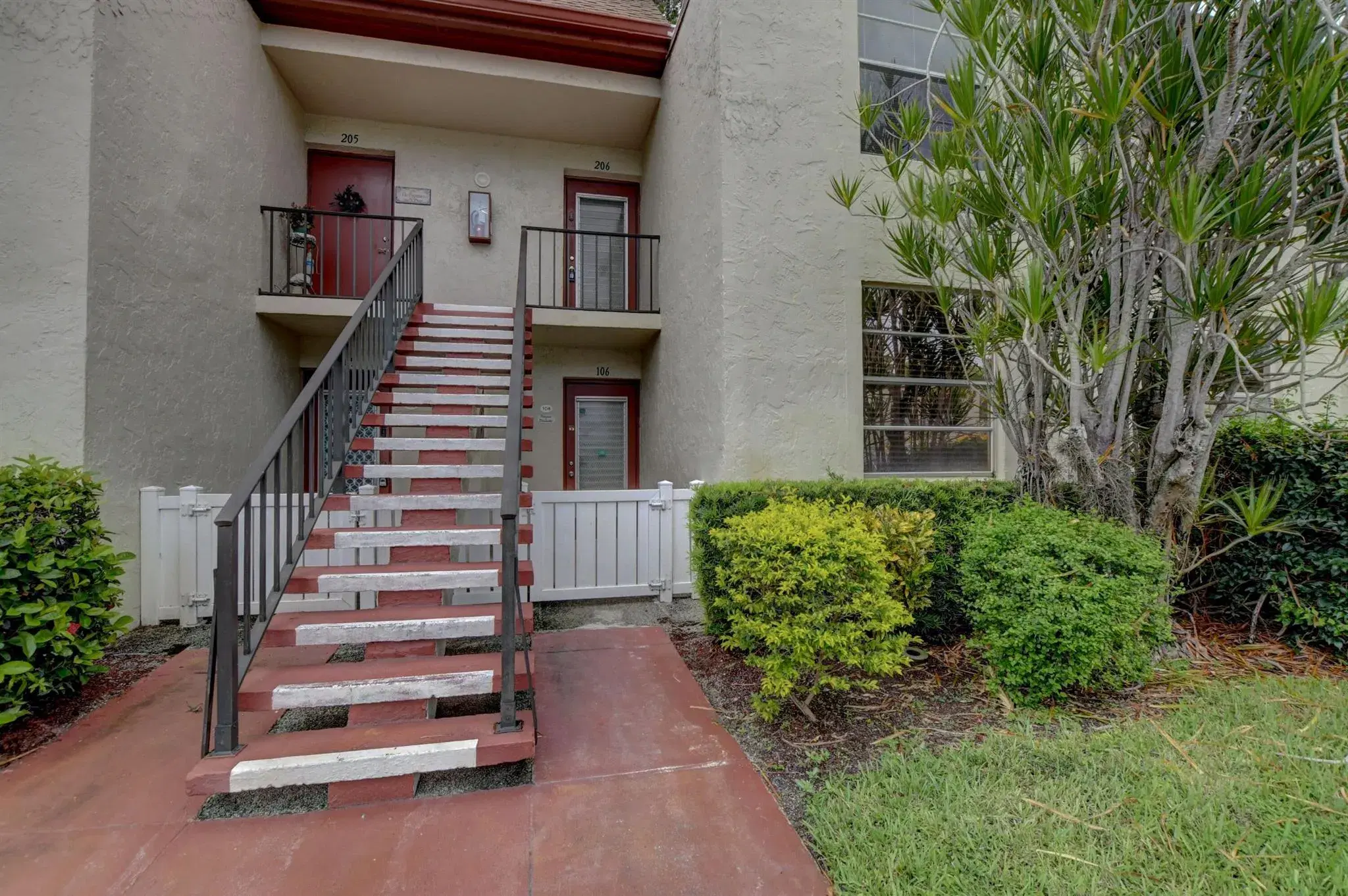 Picture of 8 Willowbrook Lane 106, Delray Beach, FL 33446