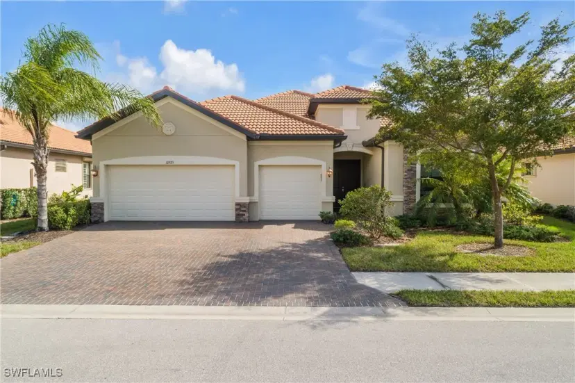 Picture of 10925 Pistoia Dr, Fort Myers FL 33913