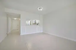 Picture of 4712 Lucerne Lakes Boulevard 102, Lake Worth, FL 33467