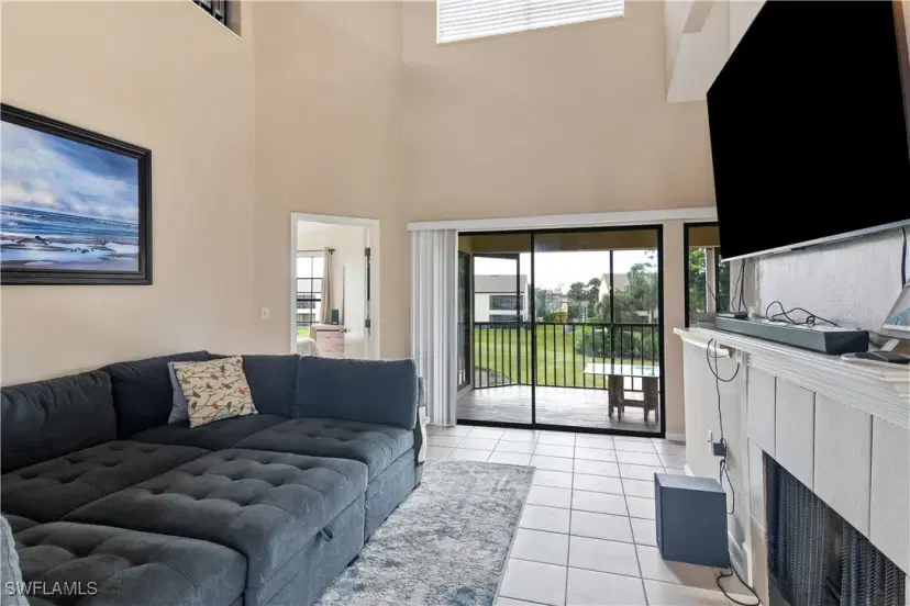 Picture of 17260 Eagle Trce 10, Fort Myers FL 33908