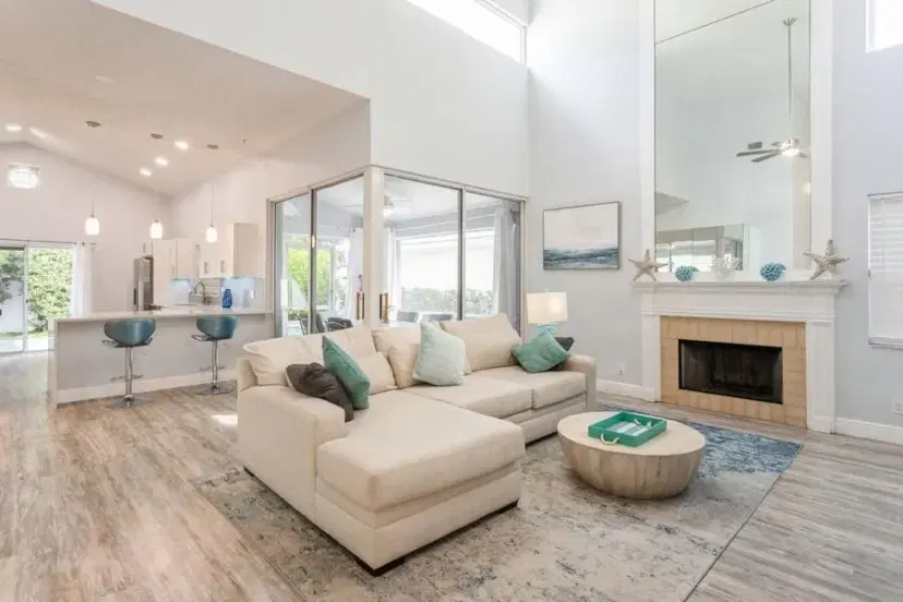 Picture of 10 Hampton Court, Palm Beach Gardens FL 33418
