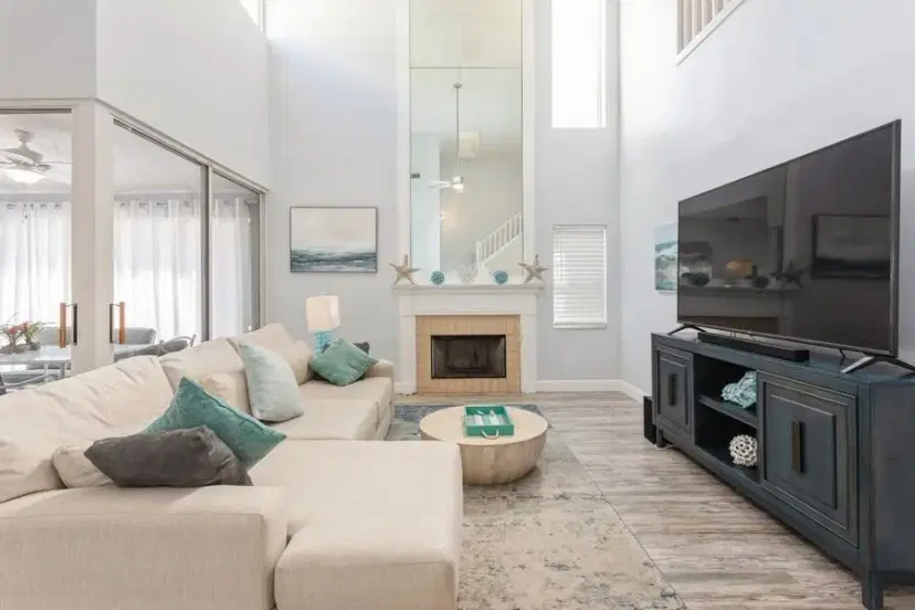 Picture of 10 Hampton Court, Palm Beach Gardens FL 33418