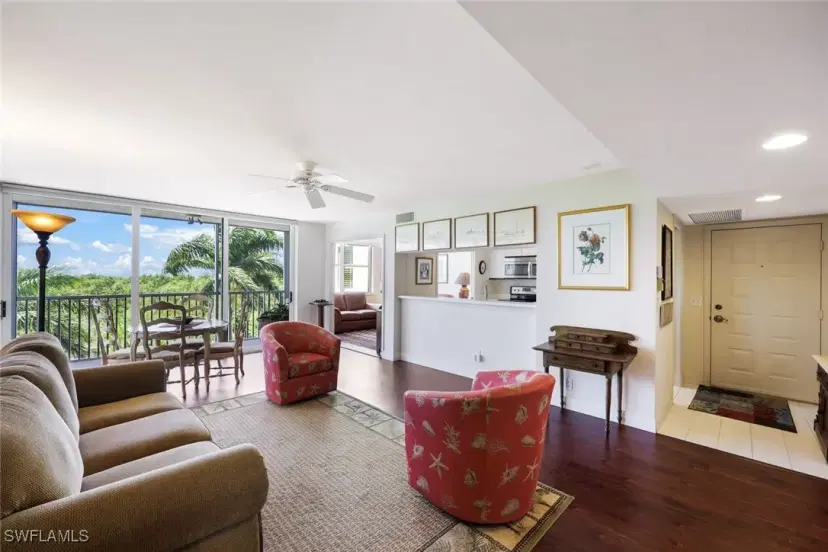 Picture of 5550 Heron Point Dr 302, Naples FL 34108