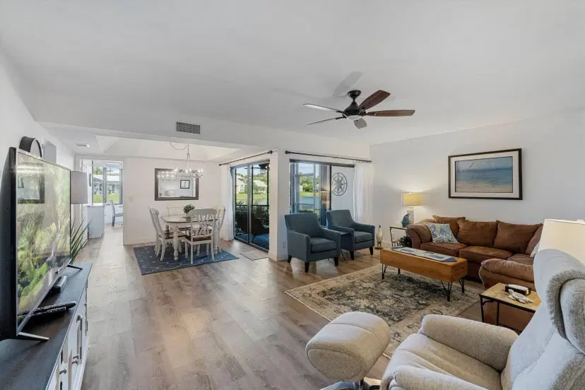 Picture of 16997 Waterbend Drive 136, Jupiter FL 33477