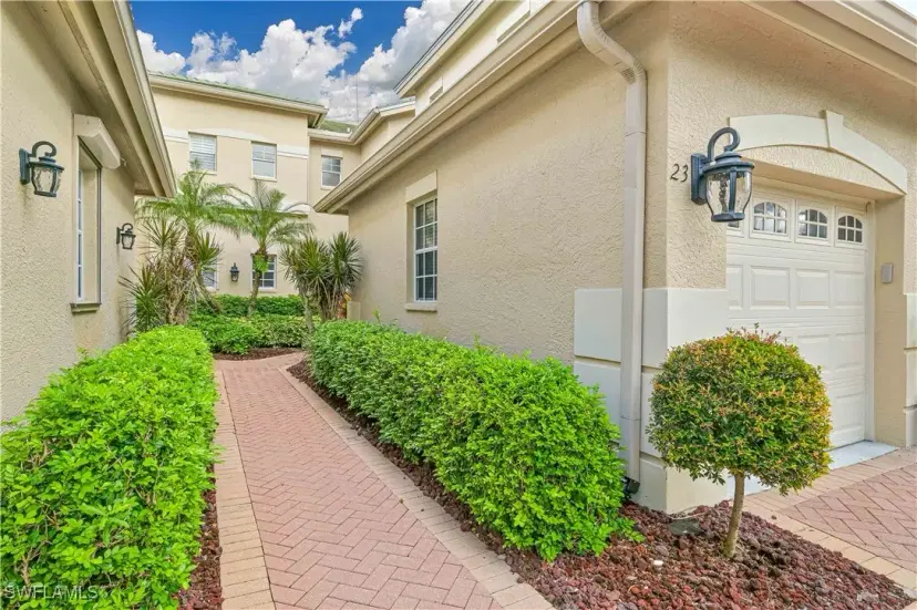Picture of 604 Vintage Reserve Ln 23-B, Naples FL 34119