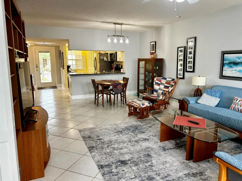 Picture of 3165 NE 48Th Court 211, Lighthouse Point FL 33064