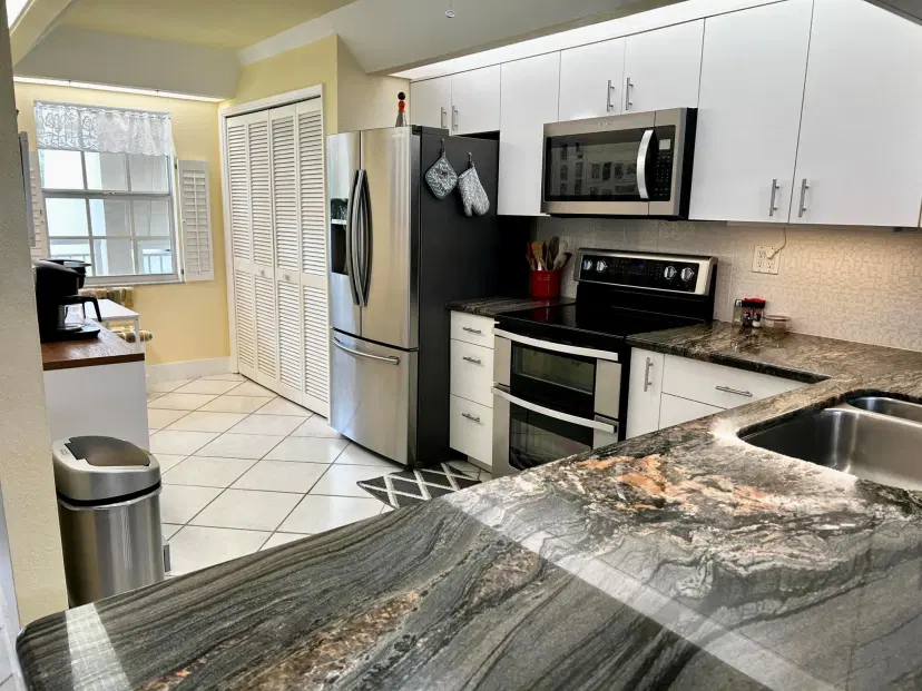 Picture of 3165 NE 48Th Court 211, Lighthouse Point FL 33064