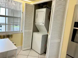 Picture of 3165 NE 48Th Court 211, Lighthouse Point, FL 33064