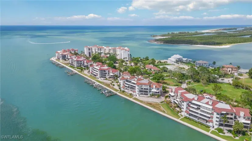 Picture of 232 La Peninsula Blvd 232, Naples FL 34113