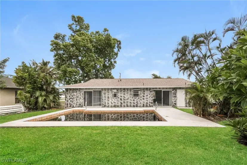 Picture of 143 SE 30Th Ter, Cape Coral FL 33904