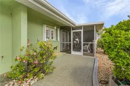Picture of 1833 SE 29Th Ln, Cape Coral, FL 33904