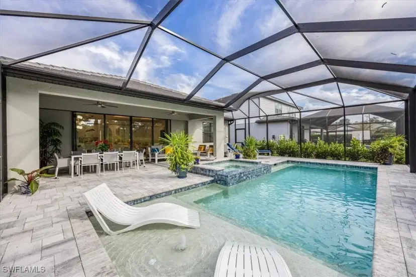 Picture of 10499 Ventana Ln, Naples FL 34120