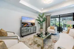 Picture of 10499 Ventana Ln, Naples, FL 34120