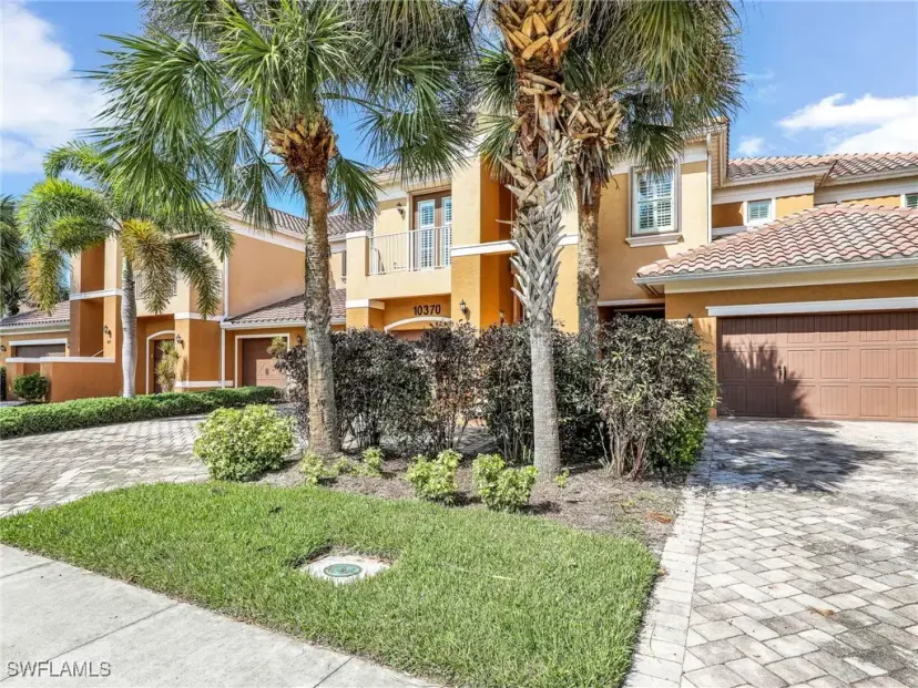 Picture of 10370 Glastonbury Cir 202, Fort Myers FL 33913