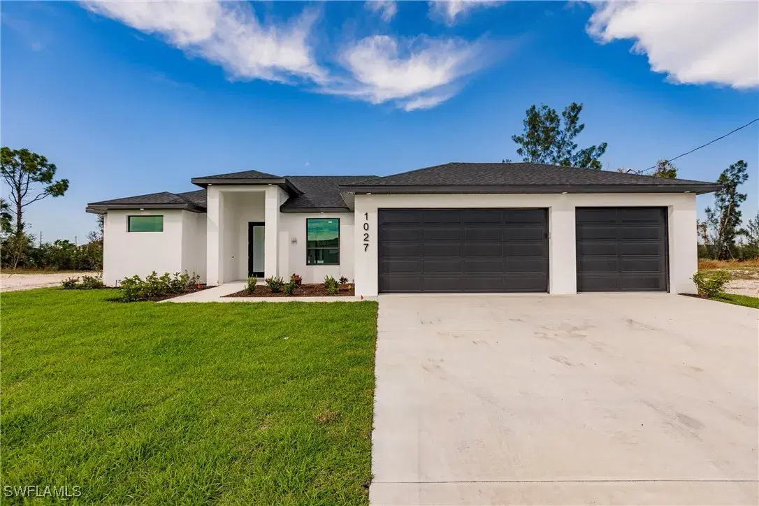 Picture of 1027 SW 1St Ter, Cape Coral, FL 33991