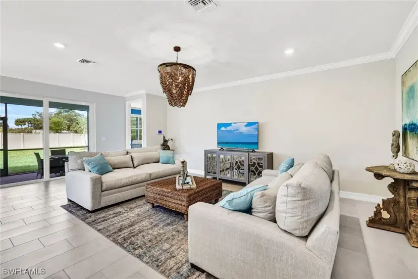 Picture of 267 Tamarindo Ln, Naples FL 34114